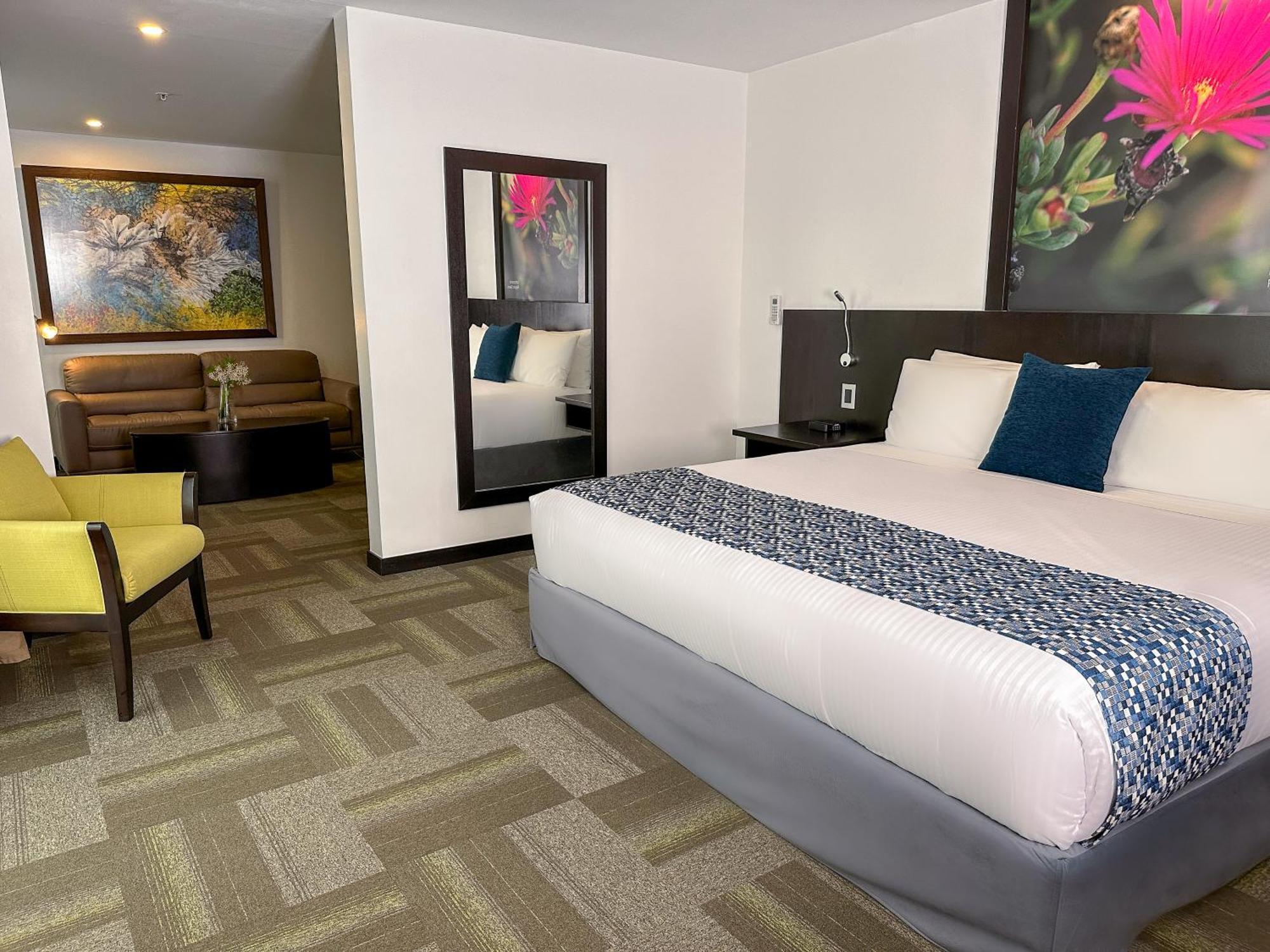 Wyndham Quito Airport Hotel Puembo Luaran gambar A room at the hotel