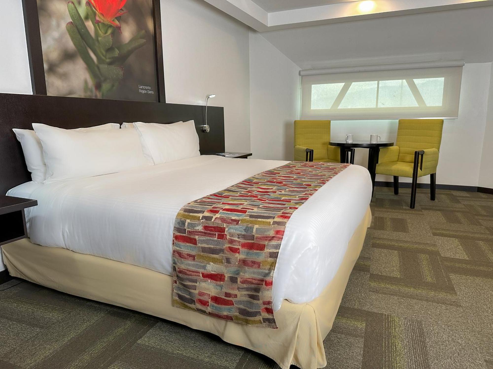 Wyndham Quito Airport Hotel Puembo Luaran gambar A room at the hotel